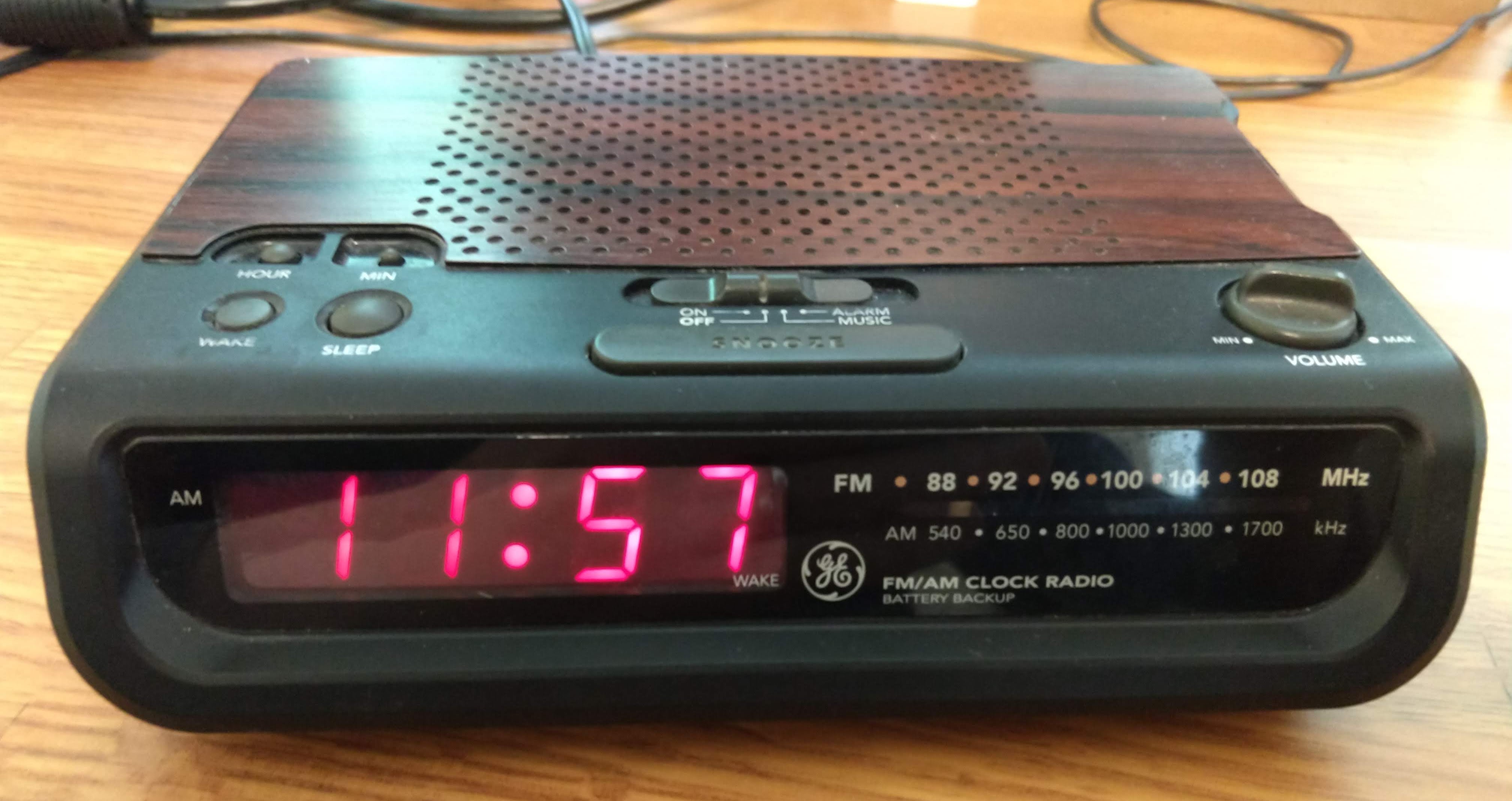 Photo of a 90’s era GE clock radio